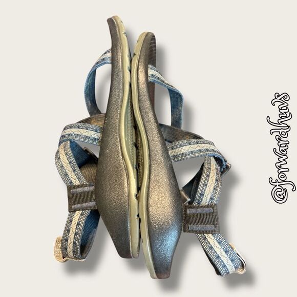 Chaco Z  Nube Sandals | Youth Size 5 - Picture 10 of 12
